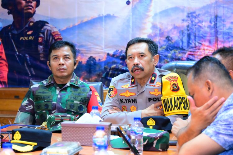 Wakapolda Jambi bersama Satgas Karhutla Cek Hotspot Karhutla, Evaluasi Penanganan dan Perkuat Sinergi di Lapangan. (Foto : ist)
