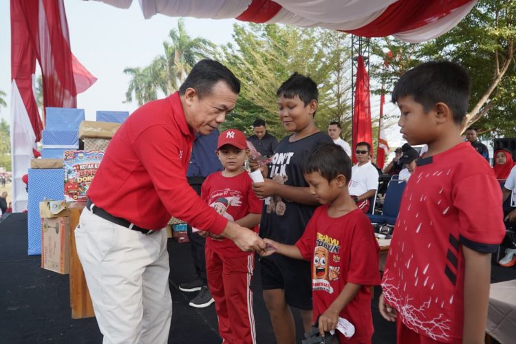 Jalan Santai Meriahkan HUT ke-81 RI, Gubernur Al Haris Serukan Semangat Kebangsaan. (Foto : ist)