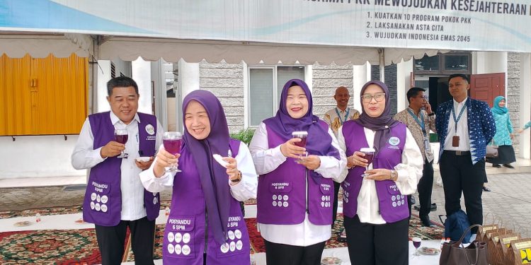 Rabu Berkah TP Posyandu Jambi Bersama PUTR, Hesti Haris Ajak Masyarakat Waspada Musim Kemarau. (Foto : ist)