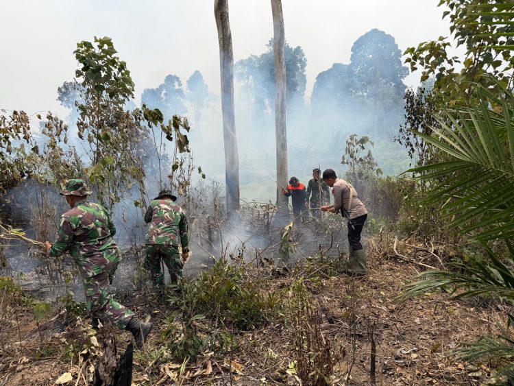 Polda Jambi dan Sinergi Lintas Instansi Intensifkan Patroli serta Pendinginan Cegah Karhutla. (Foto : ist)