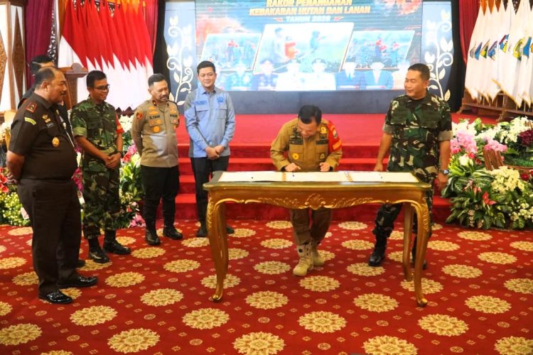 Gubernur Al Haris Tegaskan Penanganan Karhutla Jambi Harus Terpadu, Tidak Boleh Ada Keraguan Bertindak. (Foto : ist)