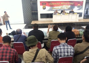 Suasana pertemuan Kapolresta Jambi dan jajaran bersama insan pers. (Foto : Rolan - sinarjambi.com)
