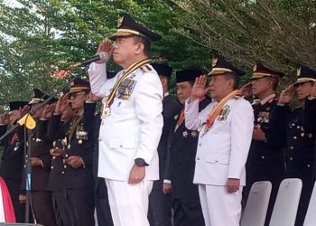 Gubernur Jambi Al Haris menjadi inspektur upacara hari kemerdekaan ke-81 RI. (Foto : Rolan - sinarjambi.com)