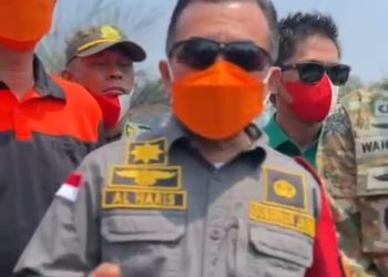 Gubernur Al Haris Pantau Karhutla Tahura di Batang Hari, Dua Waterbombing Disiapkan. (Foto : ist)