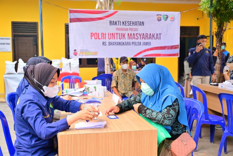 Bakti Kesehatan Presisi Polri, Polda Jambi Hadirkan Layanan Kesehatan Gratis bagi Warga Kasang Pudak. (Foto : ist)