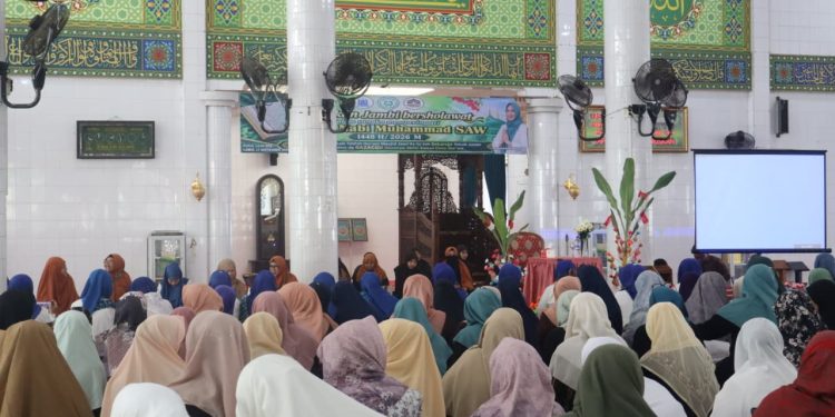 Gerakan Jambi Bersholawat Terus Digelorakan, Hesti Haris Ajak Masyarakat Perbanyak Sholawat. (Foto : ist)