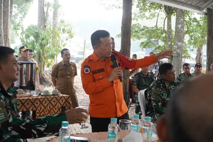 Gubernur Al Haris Dukung Inovasi Tanam Bambu di Lahan Gambut untuk Cegah Karhutla. (Foto : ist)