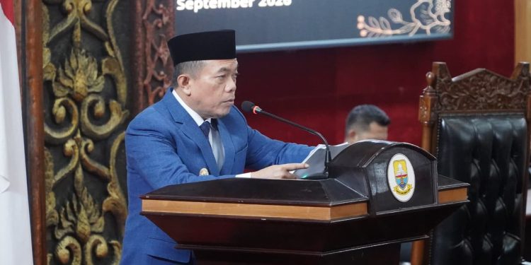 Gubernur Al Haris Sampaikan Tanggapan Pemerintah atas Pandangan Umum Fraksi terhadap Rancangan Perubahan APBD Provinsi Jambi TA 2026. (Foto : ist)