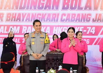 Kapolda Jambi Buka Pertandingan Bola Voli Antar Bhayangkari Cabang se-Daerah Jambi. (Foto : ist)