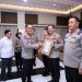 Polda Jambi Tingkatkan Pelayanan Publik Prima, Serahkan Penghargaan WBK dan Pelayanan Prima. (Foto : ist)