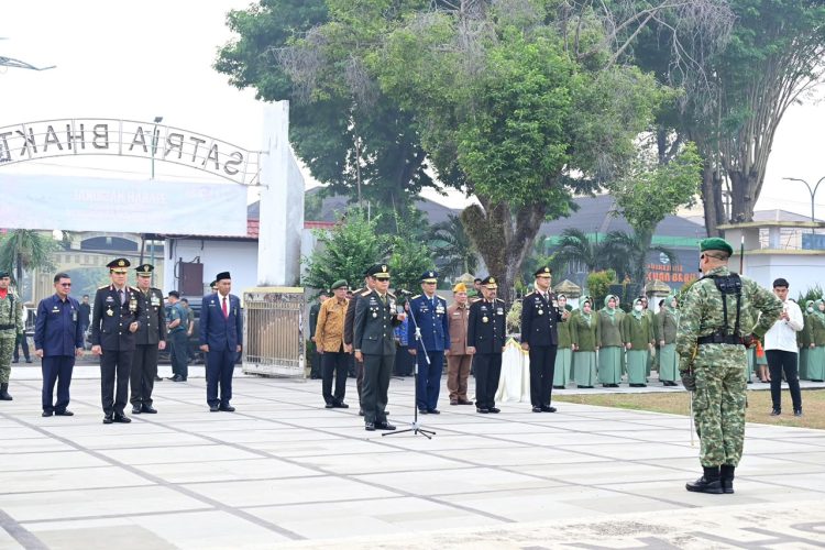Ziarah Nasional HUT ke-81 TNI, Kapolda Jambi Bersama Forkopimda Kenang Jasa Para Pahlawan. (Foto : ist)
