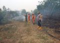 Polsek Muara Bulian Bersama Satgas Karhutla Ground Check Hotspot di Kawasan Tahura Sultan Thaha Syaifudin. (Foto : ist)