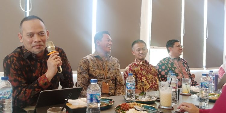 Dari kiri Tedy Arief Budiman, Imam Dwi Kuncoro, Akshon Dwi Hermawan dan Robby Fathir Nashary . (Foto : Rolan - sinarjambi.com)