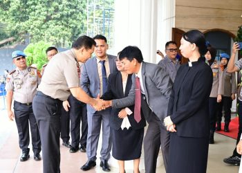 Kapolda Jambi Kunjungi Jemaat HKBP Kotabaru, Ajak Masyarakat Rawat Toleransi dan Jaga Kamtibmas. (Foto : ist)