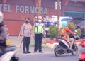 Kapolda - Wakapolda Jambi Turun Langsung Atur Lalu Lintas, Wujud Nyata Polisi Bersama Masyarakat. (Foto : ist)