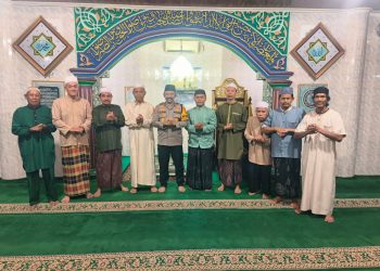 Wakapolda Jambi Laksanakan Subuh Keliling di Masjid Al Amanah, Pererat Silaturahmi dengan Masyarakat. (Foto : ist)