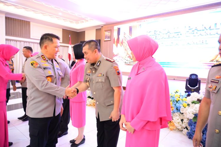 Kapolda Jambi Pimpin Kenal Pamit Dirreskrimsus dan Dirpolairud, Tekankan Profesionalisme dan Sinergi. (Foto : ist)