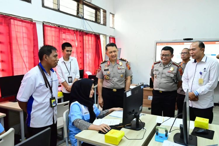 Kapolda Jambi Tinjau Pelatihan Vokasi, Dorong Program Polisi Peduli Pengangguran untuk Tingkatkan Produktivitas Masyarakat. (Foto : ist)