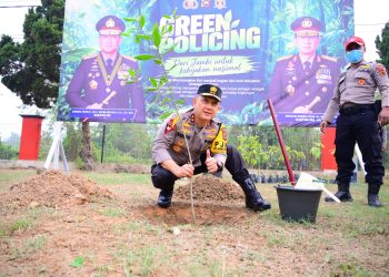 Kapolda Jambi Pimpin Penanaman Pohon di SPN, Wujudkan Komitmen Green Policing dan Pelestarian Lingkungan. (Foto : ist)