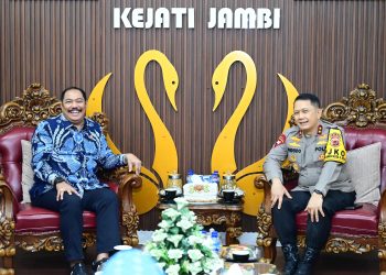 Kapolda Jambi Kunjungi Kejati, Perkuat Sinergitas Penegakan Hukum Antarinstansi. (Foto : ist)