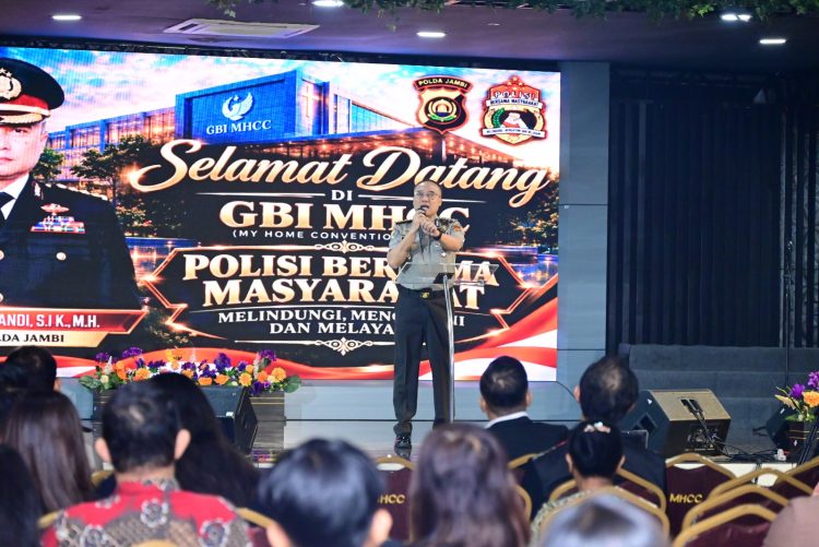 Minggu Kasih di GBI MHCC Jambi, Polda Jambi Perkuat Silaturahmi dan Pesan Kamtibmas. (Foto : ist)