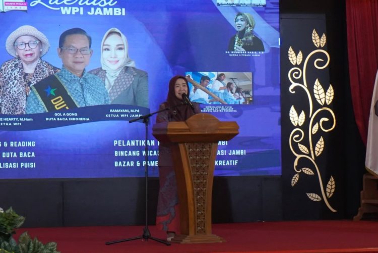 Hesti Haris Dorong Perempuan Jambi Perkuat Budaya Menulis di Tengah Gempuran Teknologi. (Foto : ist)