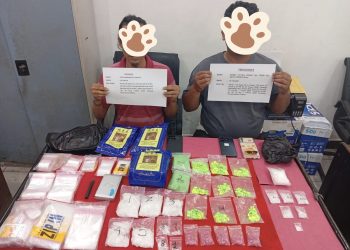 Satresnarkoba polresta jambi berhasil ungkap 1,5 Kg sabu, 583 butir ekstasi dan 302 gram ekstasi serbuk, dua pelaku ditangkap. (Foto : ist)