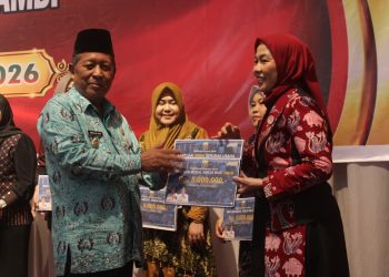 Wagub Sani Dorong Dekranasda Perkuat Ekonomi Kreatif dan Digitalisasi Kerajinan Daerah. (Foto : ist)