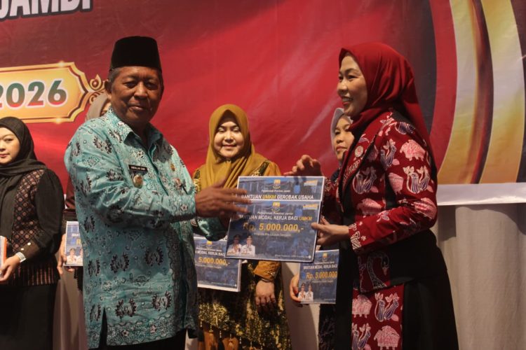 Wagub Sani Dorong Dekranasda Perkuat Ekonomi Kreatif dan Digitalisasi Kerajinan Daerah. (Foto : ist)