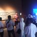 Dayat selaku storyteller museum candi Borobudur saat menjelaskan sejarah candi Borobudur. (Foto : Rolan - sinarjambi.com)