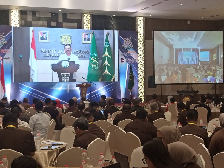 Dibuka Wakil Jaksa Agung, Kejati Jambi Gelar Seminar Nasional Ketahanan Energi dan Penegakan Hukum Migas. (Foto : ist)