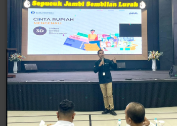 Kaspul Halim selaku Administrator Perkasan Kantor Perwakilan BI Provinsi Jambi saat memberikan materi bertema Cinta, Bangga dan Paham Rupiah. (Foto : ist)